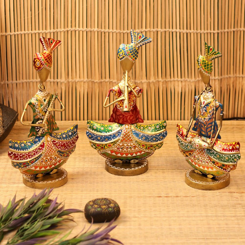 IRON PAINTED MUSICAL SITTING MAN FINE SET OF 3