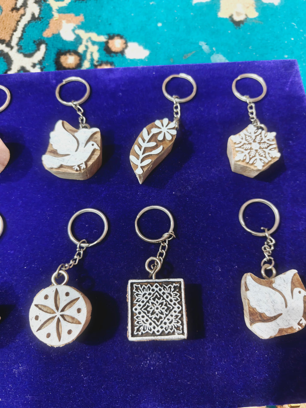 Set of 10 wooden keychain mix