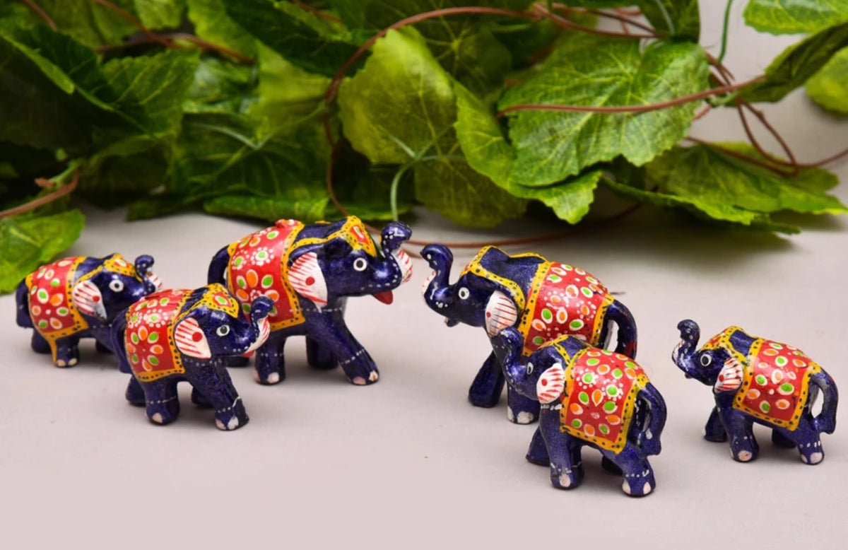Set of 3 elephant resin